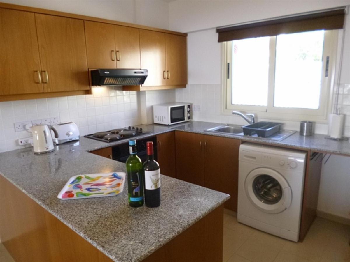 First Floor 2 Bedroom Apartment, Large Balcony, Amazing Sea Views, Communal Pool Pegeia Exterior foto