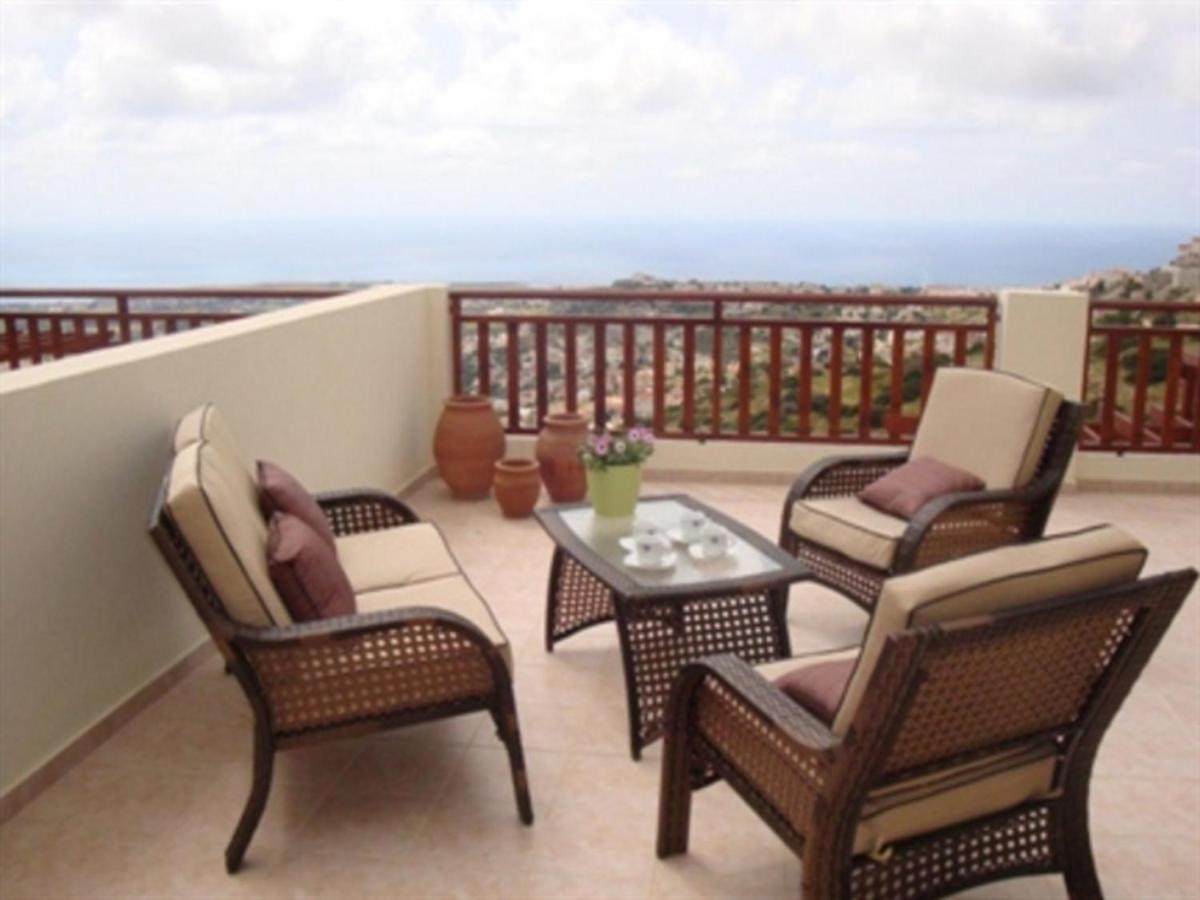 First Floor 2 Bedroom Apartment, Large Balcony, Amazing Sea Views, Communal Pool Pegeia Exterior foto