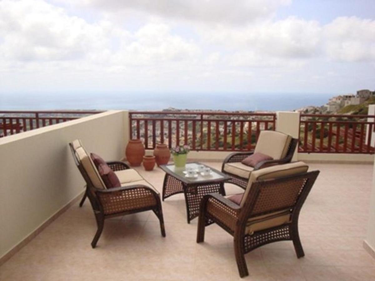 First Floor 2 Bedroom Apartment, Large Balcony, Amazing Sea Views, Communal Pool Pegeia Exterior foto